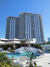 19707 Turnberry Way, Unit 25D in Aventura, FL - Foto de edificio - Building Photo