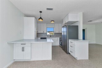 1611 Sheehan Blvd in Port Charlotte, FL - Building Photo - Building Photo