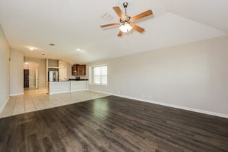 4929 Lemon Grove Dr in Fort Worth, TX - Foto de edificio - Building Photo