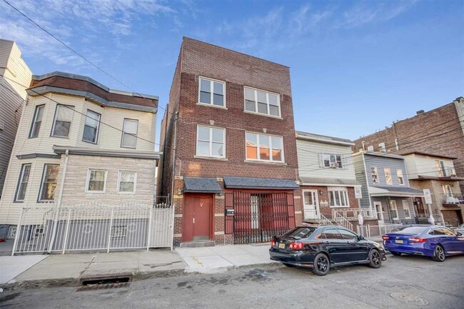 property at 99 Stuyvesant Ave