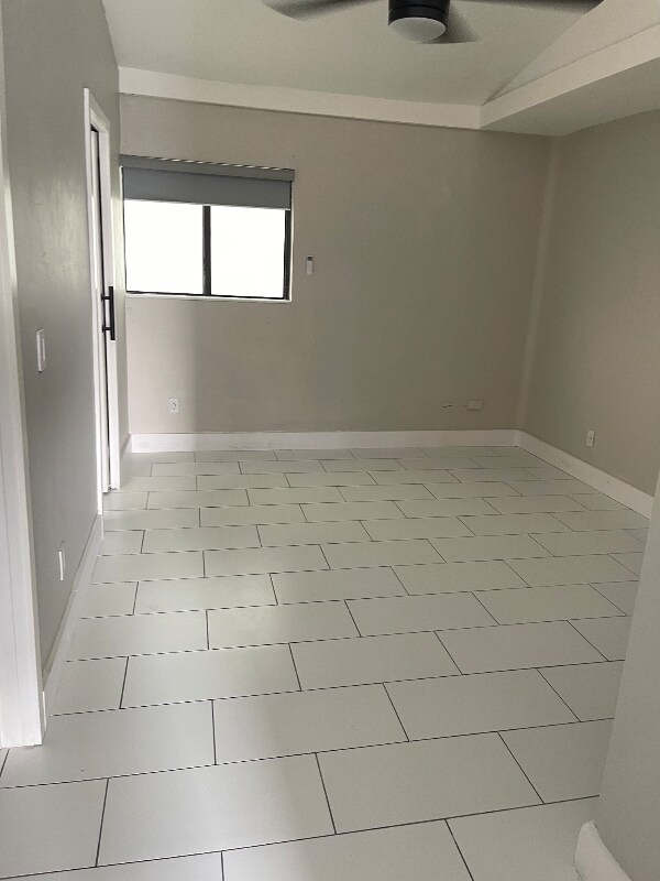 826 Wiggins Pass Rd in Naples, FL - Building Photo - Building Photo