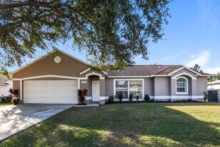 4210 Red Bird Ave in St. Cloud, FL - Building Photo