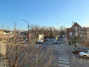 2608 W Fullerton Ave in Chicago, IL - Building Photo - Building Photo