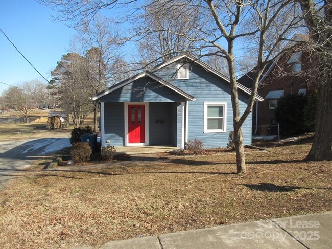 1013 E Main St in Maiden, NC - Building Photo - Building Photo