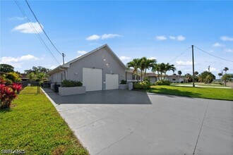 7195 Reymoor Dr in North Fort Myers, FL - Building Photo - Building Photo