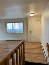 1701 Elcadore Dr in Anchorage, AK - Foto de edificio - Building Photo