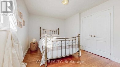 39 Heatherton Way in Vaughan, ON - Building Photo - Building Photo