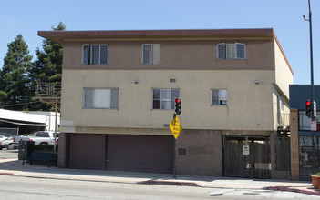 3700 Macarthur Blvd in Oakland, CA - Building Photo - Building Photo