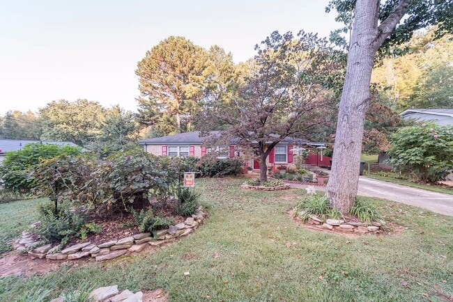 4001 Scarlett Ln in Kennesaw, GA - Foto de edificio - Building Photo