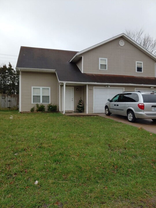 362 Chris Dr in Columbia, MO - Building Photo