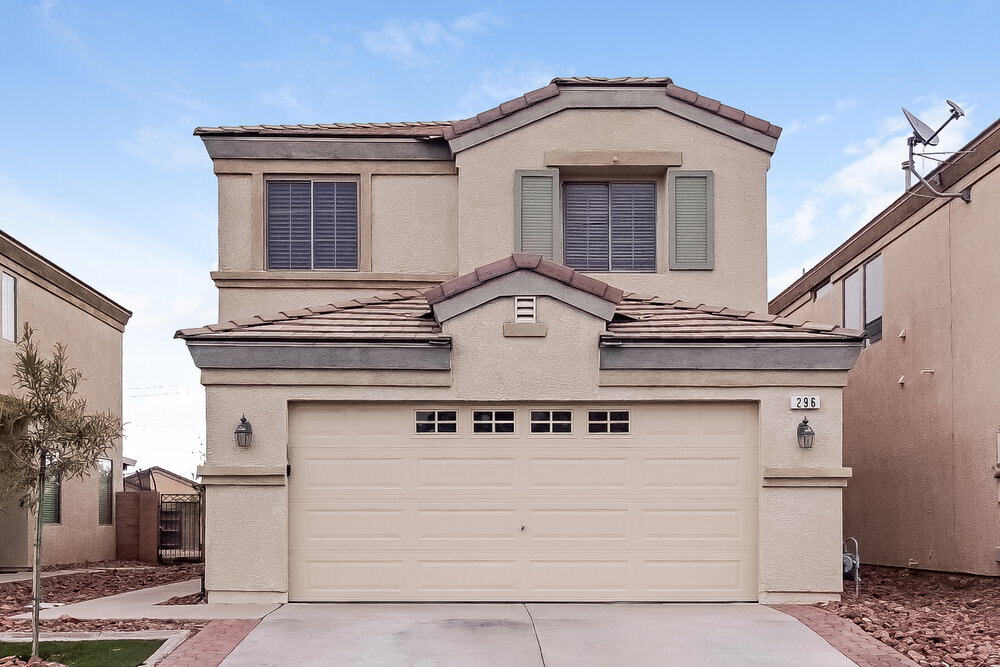 296 Sweet Sugar Pine Dr in Henderson, NV - Building Photo
