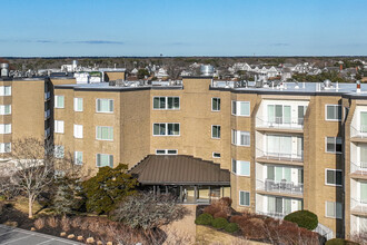 Belmont Condominiums in West Harwich, MA - Building Photo - Building Photo