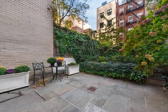 312 E 52nd St in New York, NY - Foto de edificio - Interior Photo