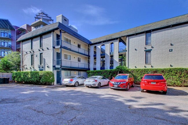 1725 Toomey Rd in Austin, TX - Building Photo - Building Photo
