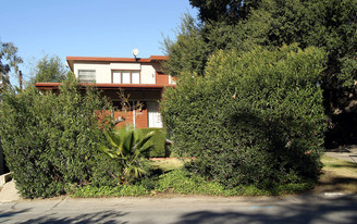 4521 Castle Ln in La Canada Flintridge, CA - Building Photo