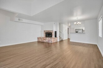 4255 Taylor St in Sacramento, CA - Building Photo - Building Photo