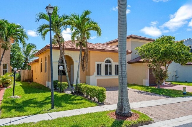 2552 NE 41st Ave in Homestead, FL - Building Photo - Building Photo