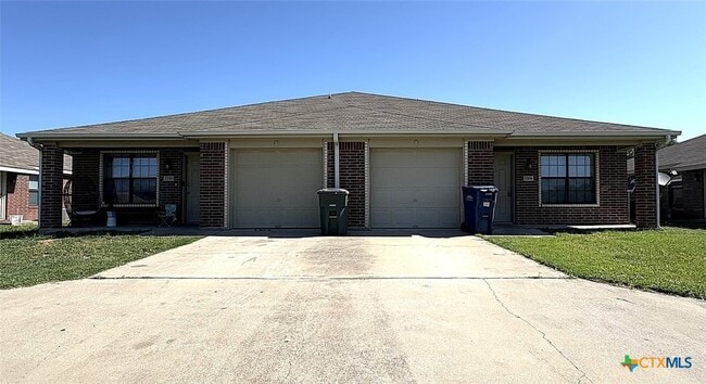 property at 2706 Ashley Dr