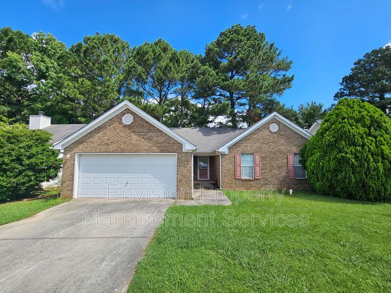 1775 Graystone Dr in Hampton, GA - Building Photo