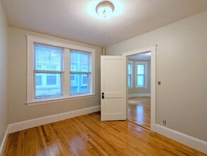 154 Summer St, Unit 1 in Somerville, MA - Building Photo - Building Photo