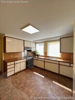 10 Packard Ave in Somerville, MA - Building Photo