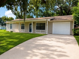 8085 Talley Ann Dr in Tallahassee, FL - Building Photo