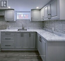 87 Cadillac Ave S in Oshawa, ON - Building Photo