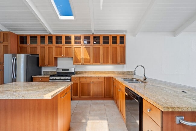 561 Kaleo Pl in Kihei, HI - Building Photo - Building Photo