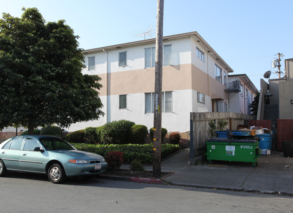 1153 Laguna Ave in Burlingame, CA - Foto de edificio