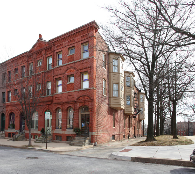 261 Robert St in Baltimore, MD - Foto de edificio