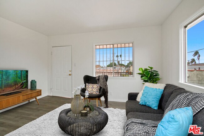 property at 1516 W 85th St