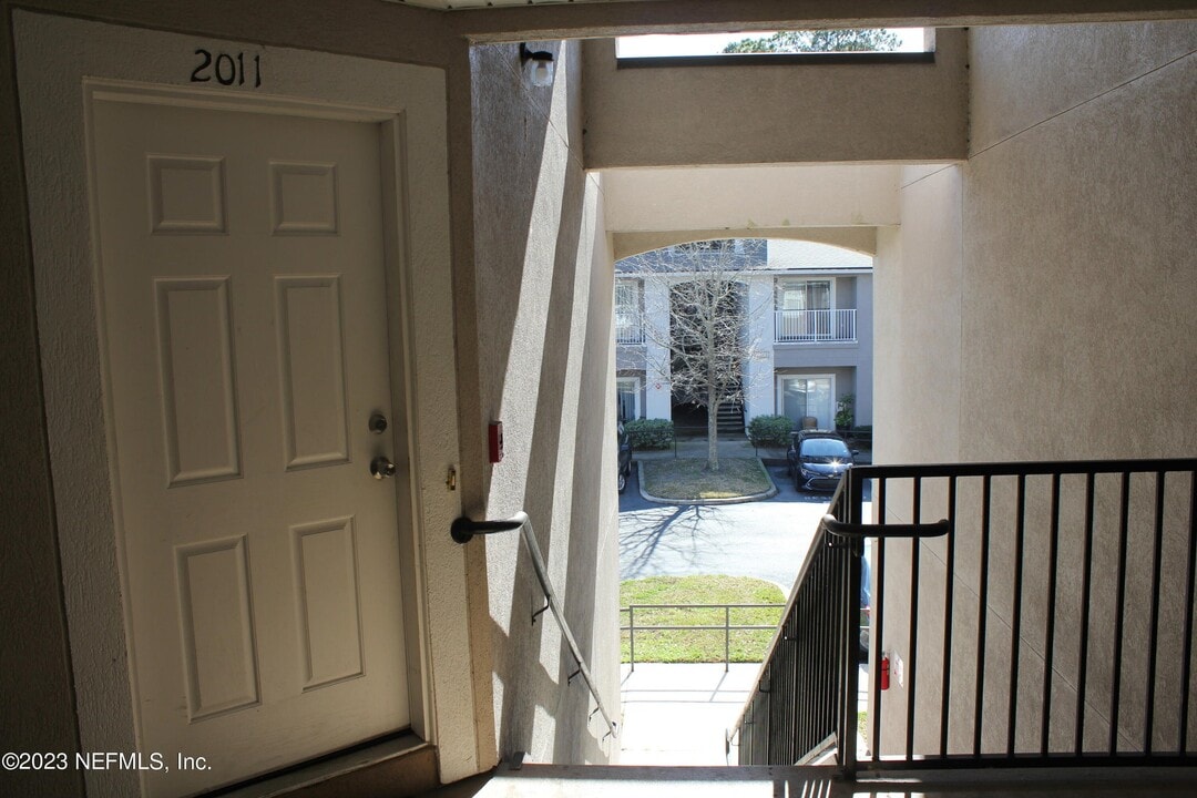 7920 Merrill Rd, Unit 2011 in Jacksonville, FL - Foto de edificio