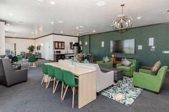 Seasons at Murray Crossing in Murray, UT - Foto de edificio - Building Photo