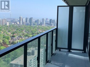 575 Bloor St E in Toronto, ON - Building Photo - Building Photo