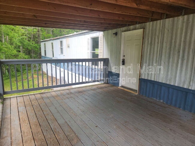 26 Misty Mountain Way in Candler, NC - Building Photo - Building Photo