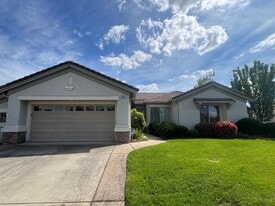 405 Lilypond Ln in Lincoln, CA - Building Photo