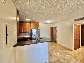 851 Lyons Rd, Unit 22106 in Coconut Creek, FL - Foto de edificio - Building Photo