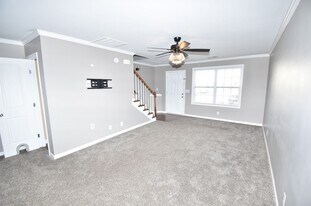 306 Sam Houston Cir in Clarksville, TN - Building Photo