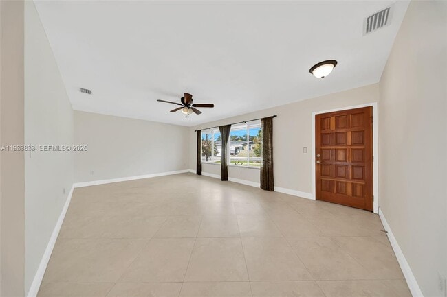 18600 SW 97th Ave in Cutler Bay, FL - Building Photo - Building Photo