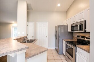 3013 SW 4th Pl in Cape Coral, FL - Building Photo - Building Photo