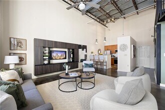 572 Edgewood Ave NE in Atlanta, GA - Building Photo - Building Photo