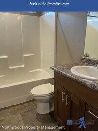 336 Everett Way photo'