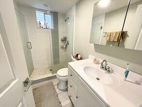 147 Boston St, Unit 1 in Boston, MA - Building Photo - Building Photo