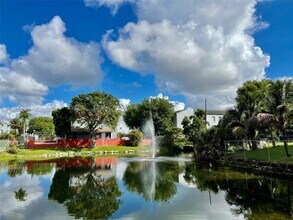 1725 W 60th St in Hialeah, FL - Building Photo - Building Photo