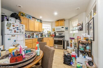 1228 W Glenlake Ave in Chicago, IL - Building Photo - Building Photo