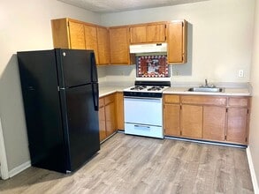 1704 Rowan St, Unit 2 in Louisville, KY - Foto de edificio - Building Photo