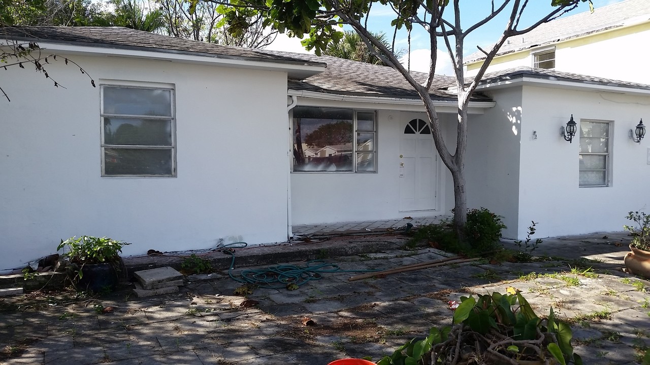 725 N K St in Lake Worth, FL - Building Photo