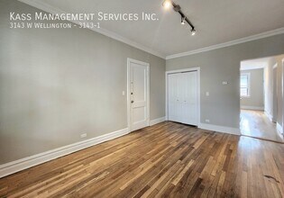 3143 W Wellington Ave in Chicago, IL - Building Photo - Building Photo