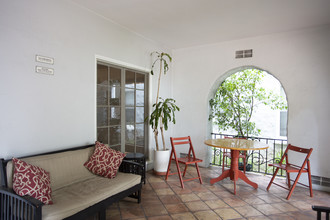 Chateau El Cerrito Apartments in Los Angeles, CA - Building Photo - Interior Photo