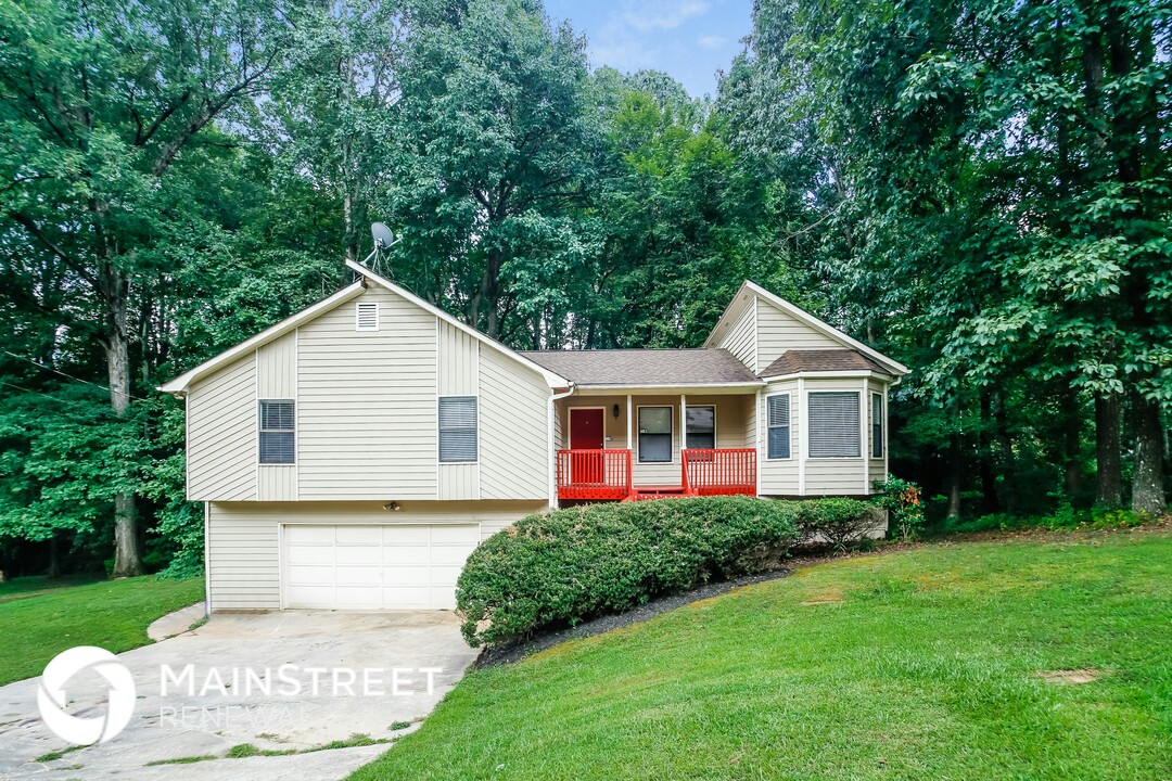 5561 Deerfield Pl in Kennesaw, GA - Building Photo
